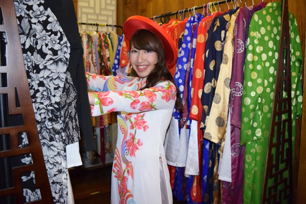 アオザイ選び