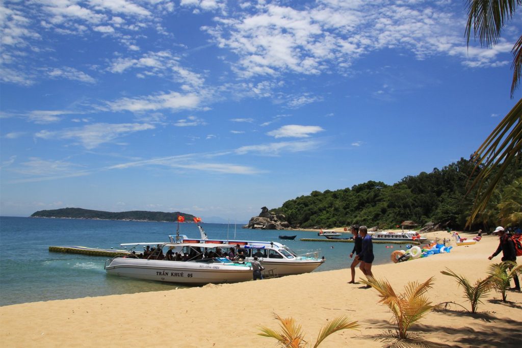 スピードボートでチャム島へ